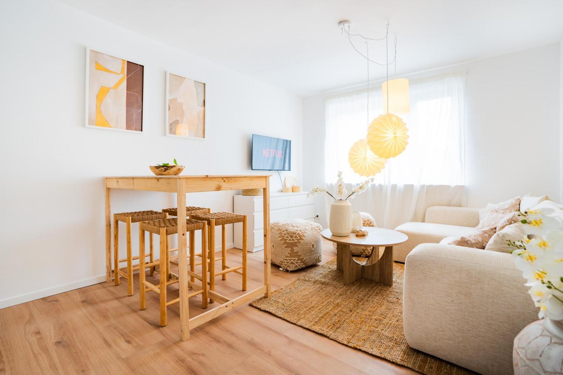 Luxus Designstudio - Zentral - Terrasse - 4 Personen *